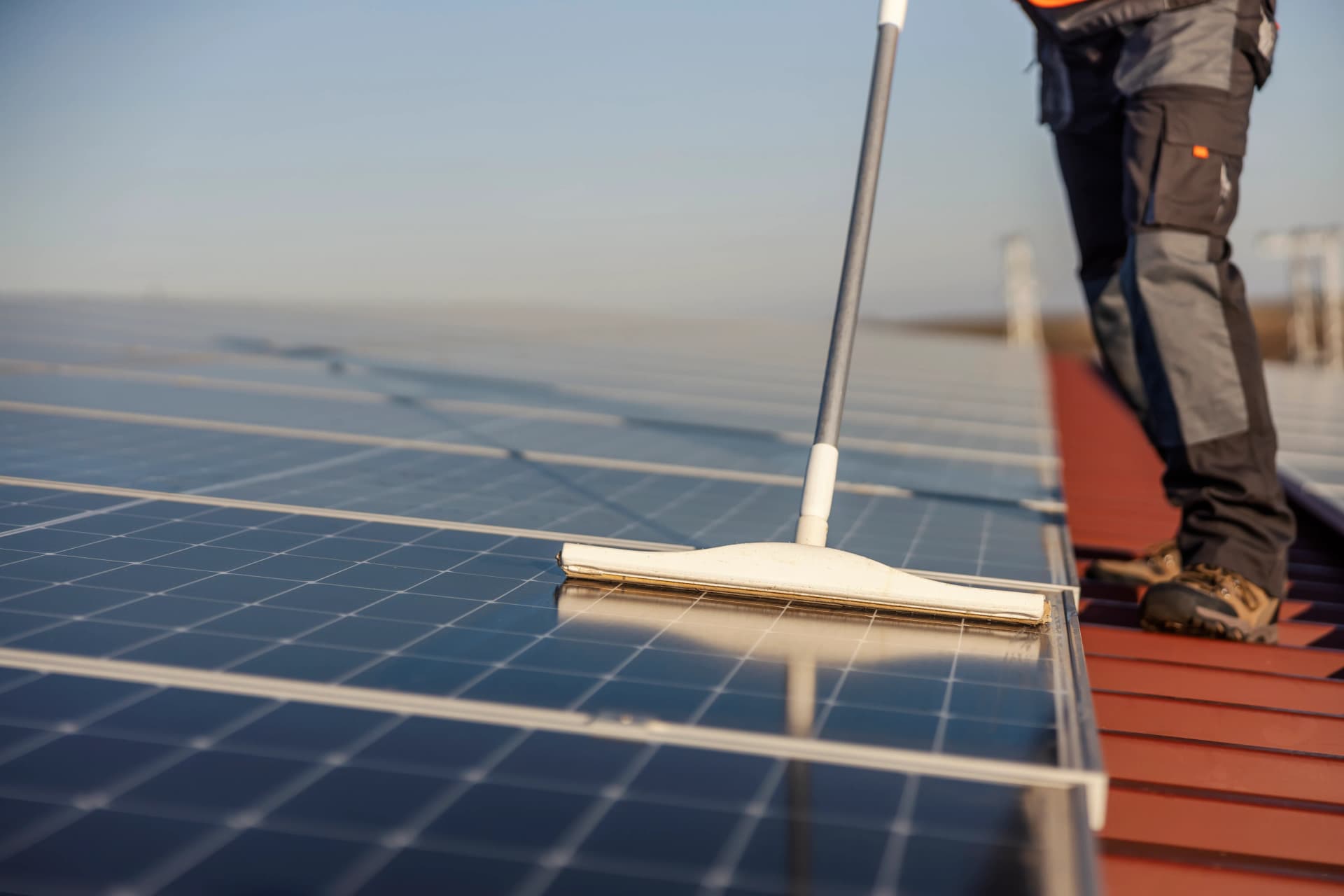 Nettoyage de panneaux solaires à Genève